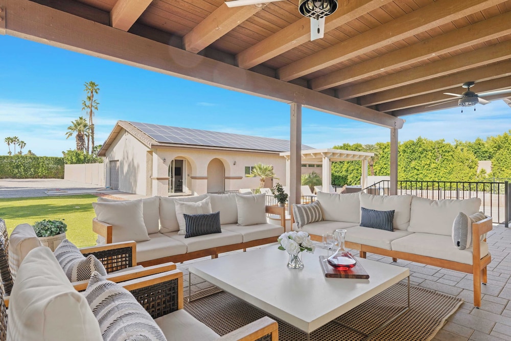 Pool, Sports Court, Game Garage, Fire Pit, & Casita Olivano Ranch by Avantstay