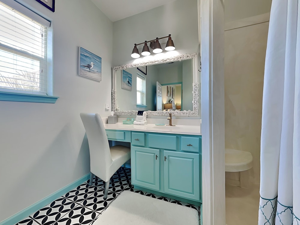 Sanctuary by the Sea by Ryson Vacation Rentals