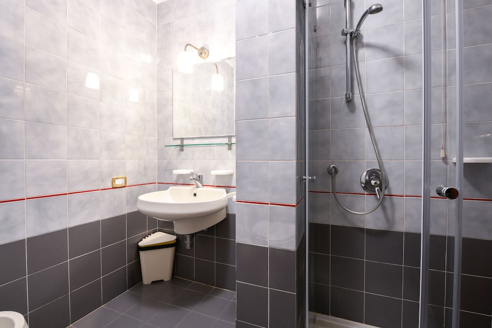 Sirmione Vacations - A.G. Holiday Hotel - Property Image 8