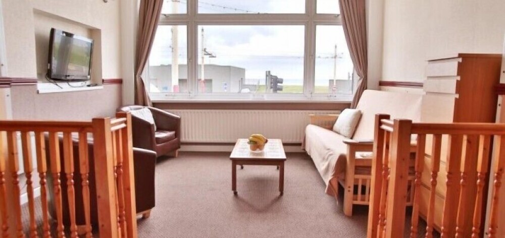 Lynton Apartments