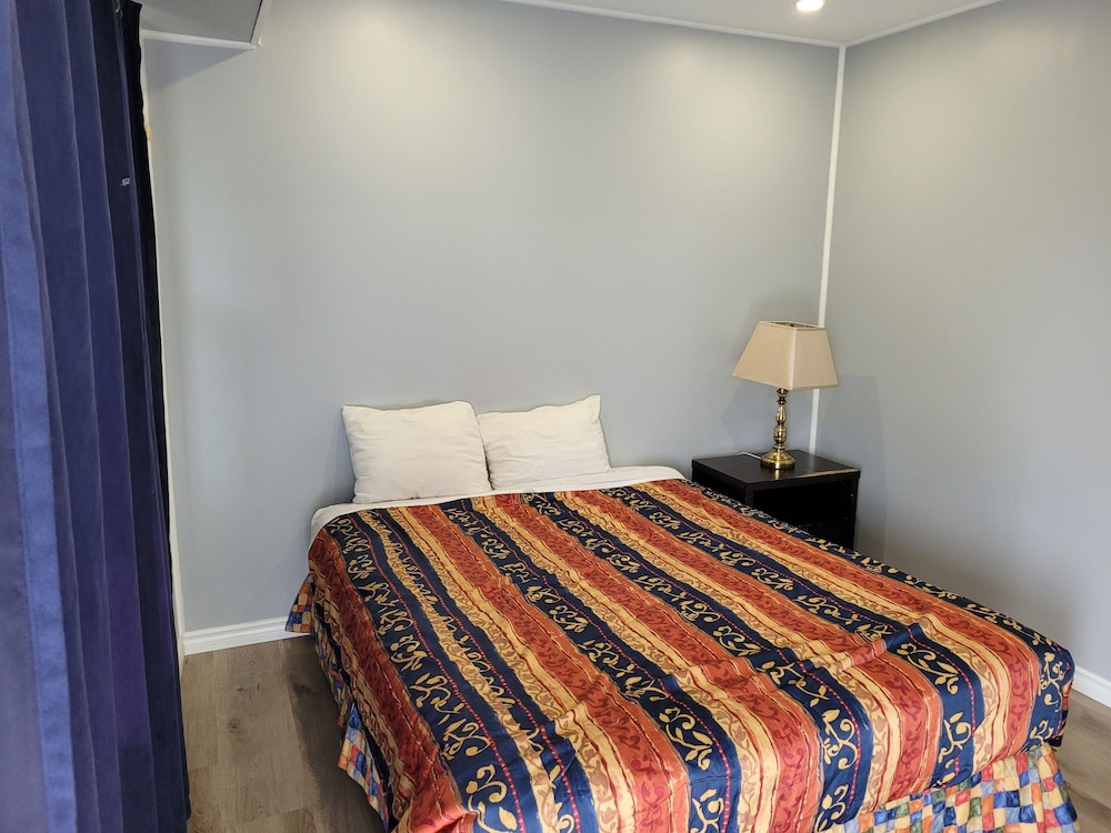Woodstock Vacations - Eastwood Motel - Property Image 34