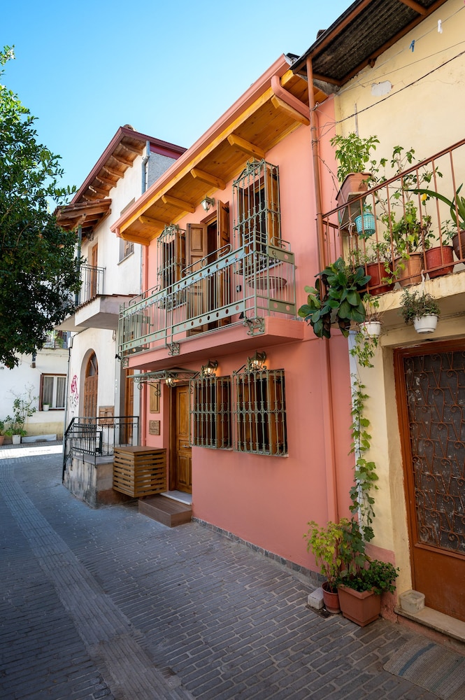 Dandy Villas Ioannina- Colorful Boutique House