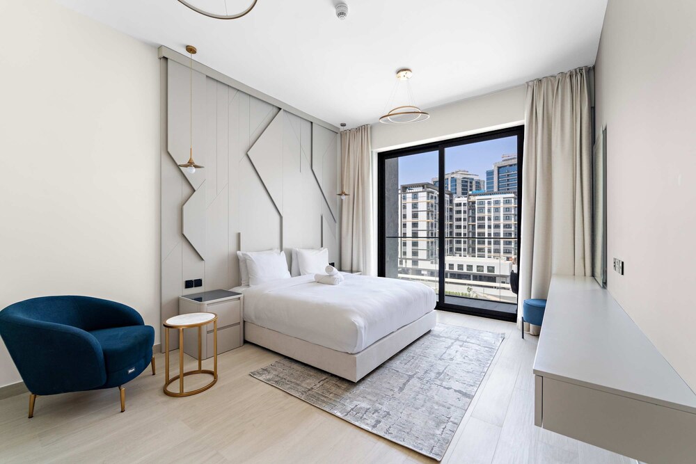 New 1-bedroom in Prime Gardens With Pool and gym