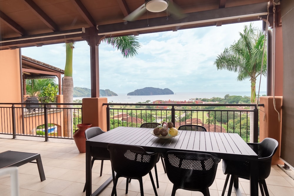 CR Luxury Altavista 2A 3 Bdrm