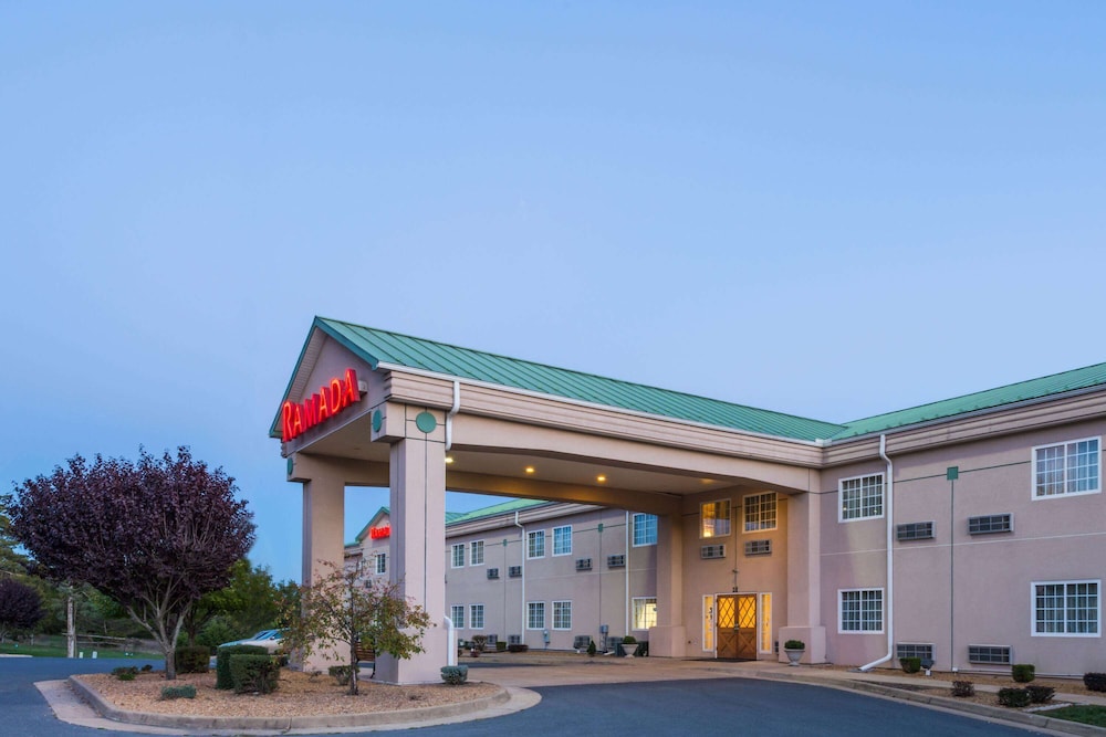 Hotel Ramada by Wyndham Strasburg/Shenandoah Valley