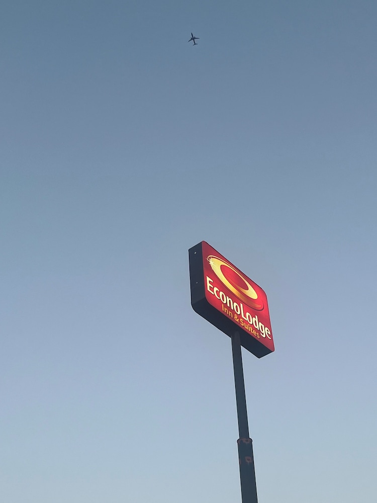 Econo Lodge Inn & Suites Murfreesboro Shopping District