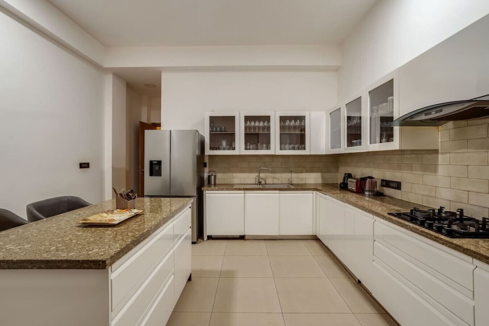 Villa Ayana 5bhk With Pool and Near the Beach