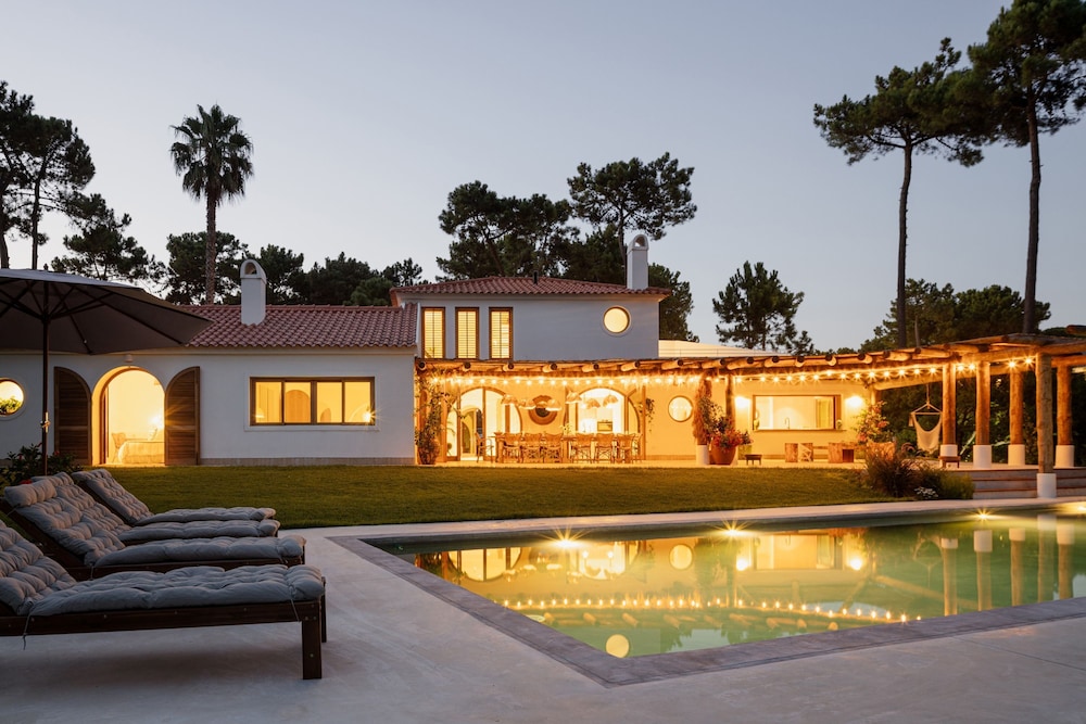 Elysian Villa by Cadenzalux