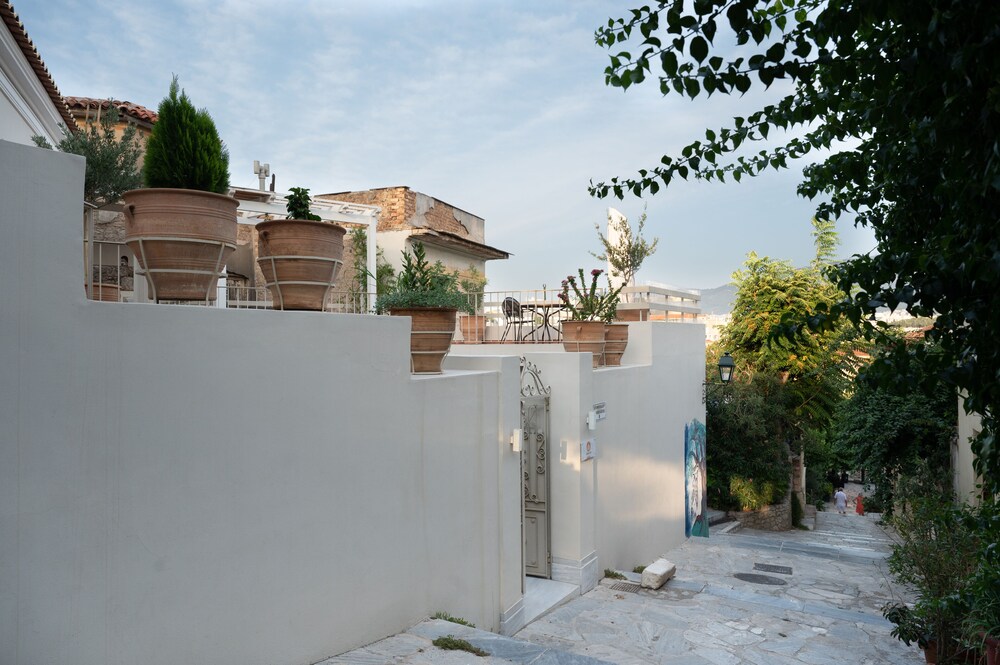 Acropolis Suites