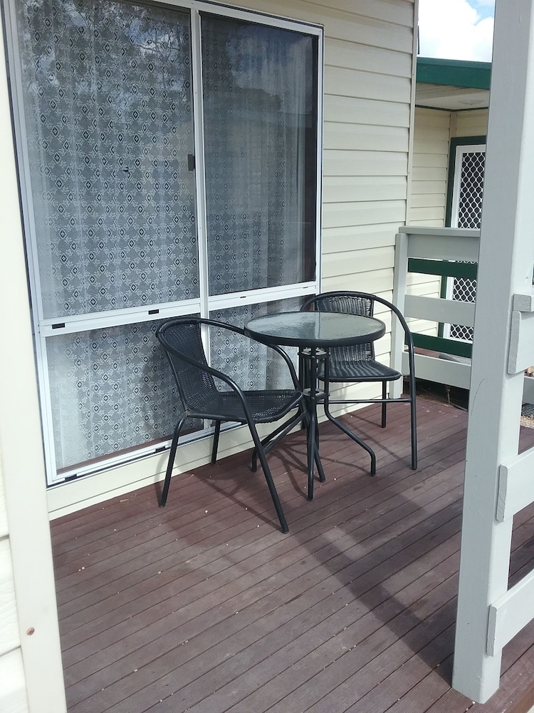 Lakes Caravilla Caravan Park