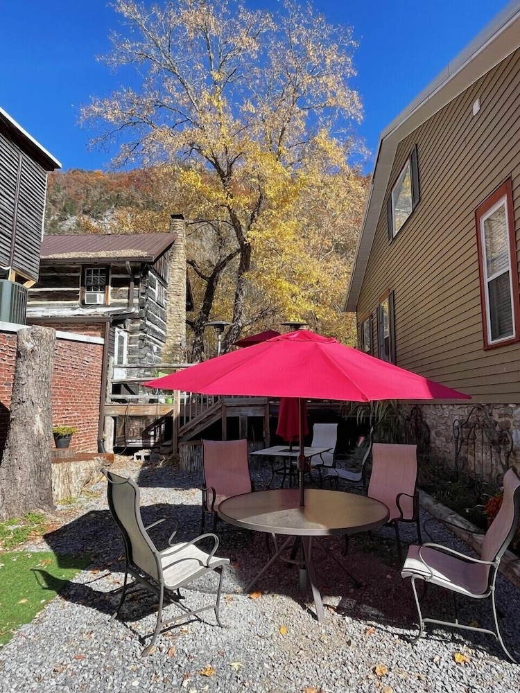 The Olde Mill Inn Bed & Breakfast