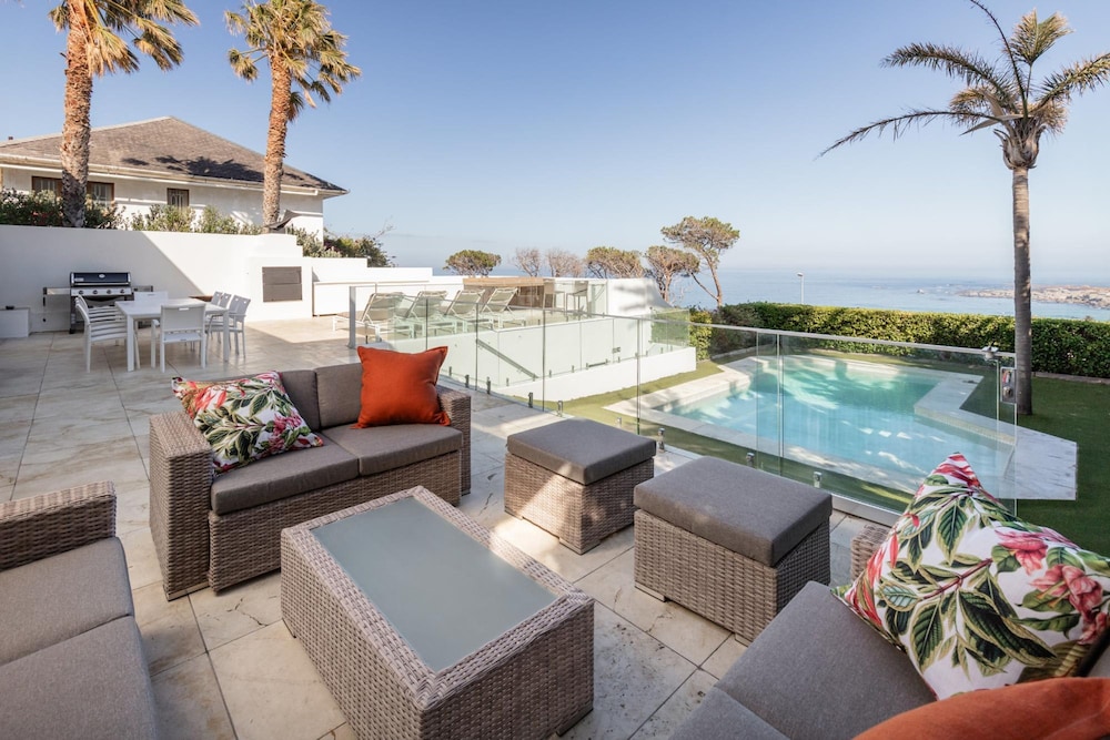 Incredible 6bed w Pool in Camps Bay Villa Galazzio