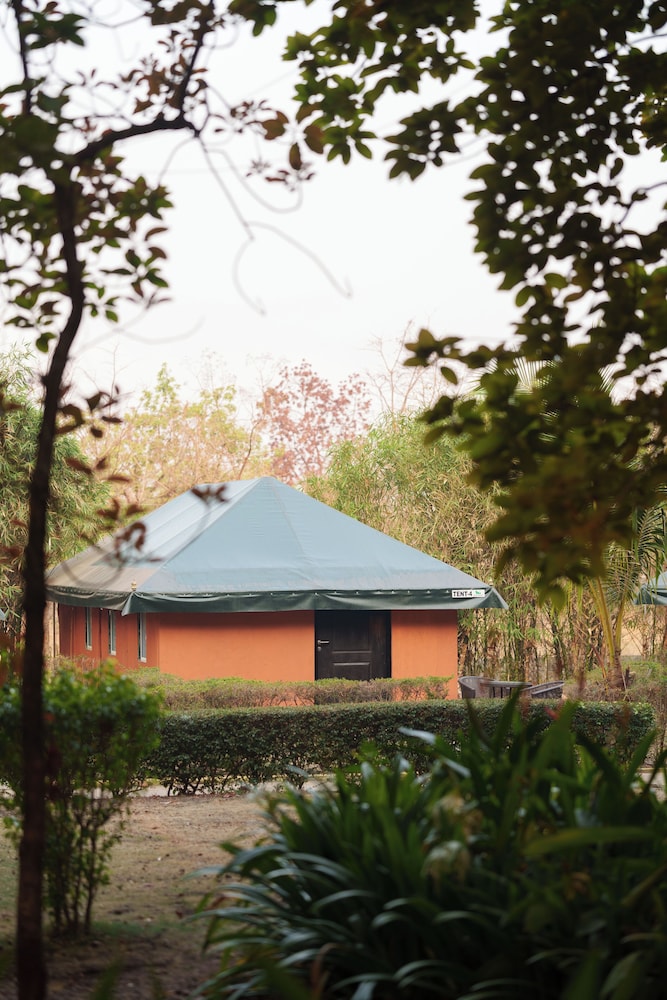 Alaya Stays Nehamrit Glamping Cottage
