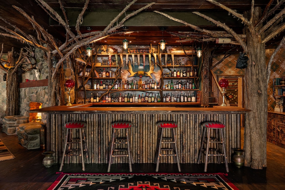 Urban Cowboy Lodge 49