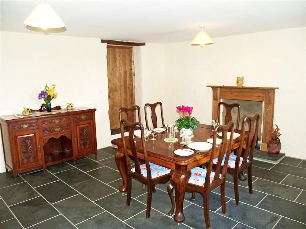 Panteurig Farmhouse