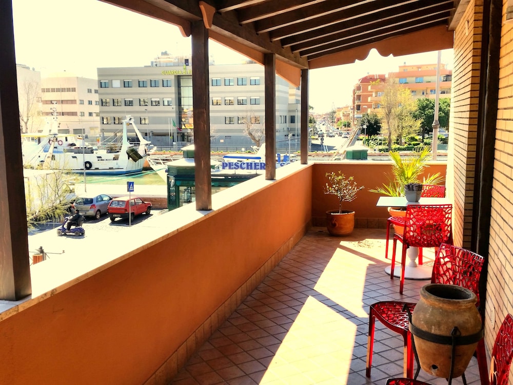 Hotel Domus Lina - Image 1