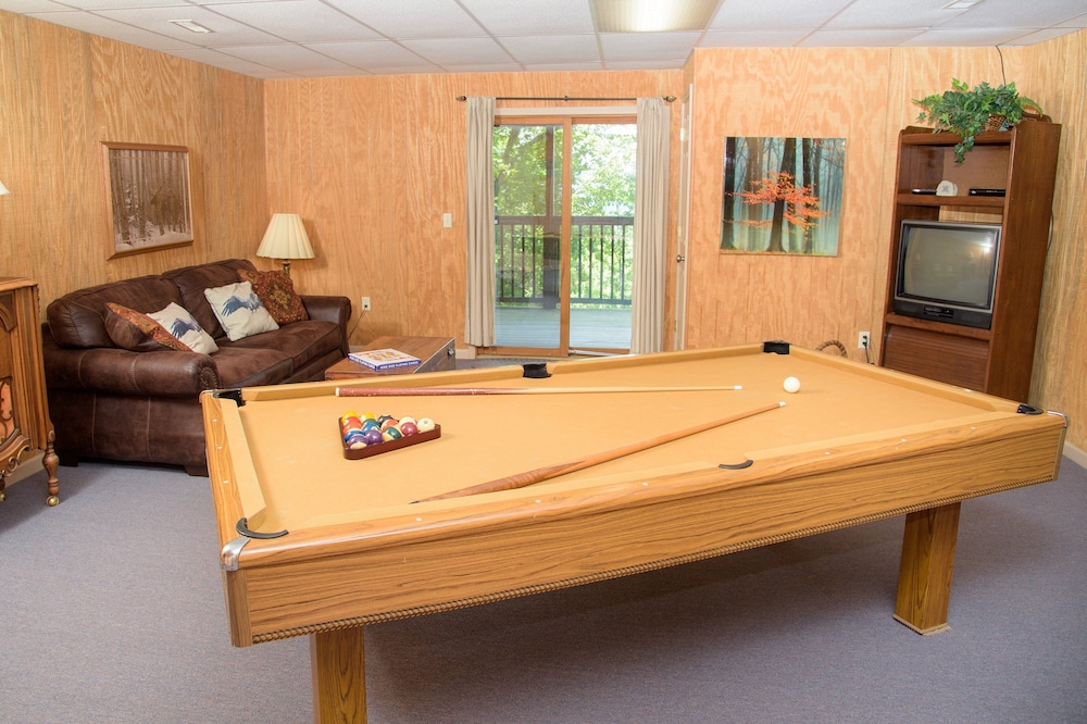 Bear Dance 1 Bedroom Cabin