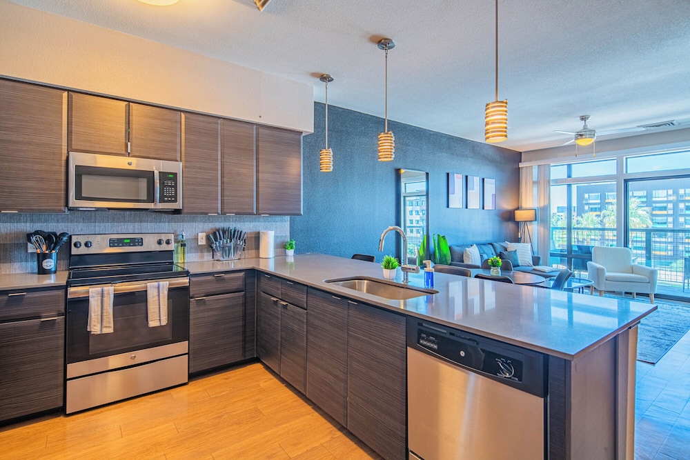 ROVE LIVING/KL - Iluminate