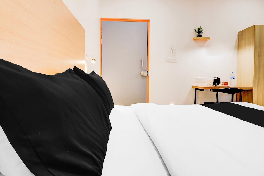 Elegant Urban Stays at Hadapsar Pune