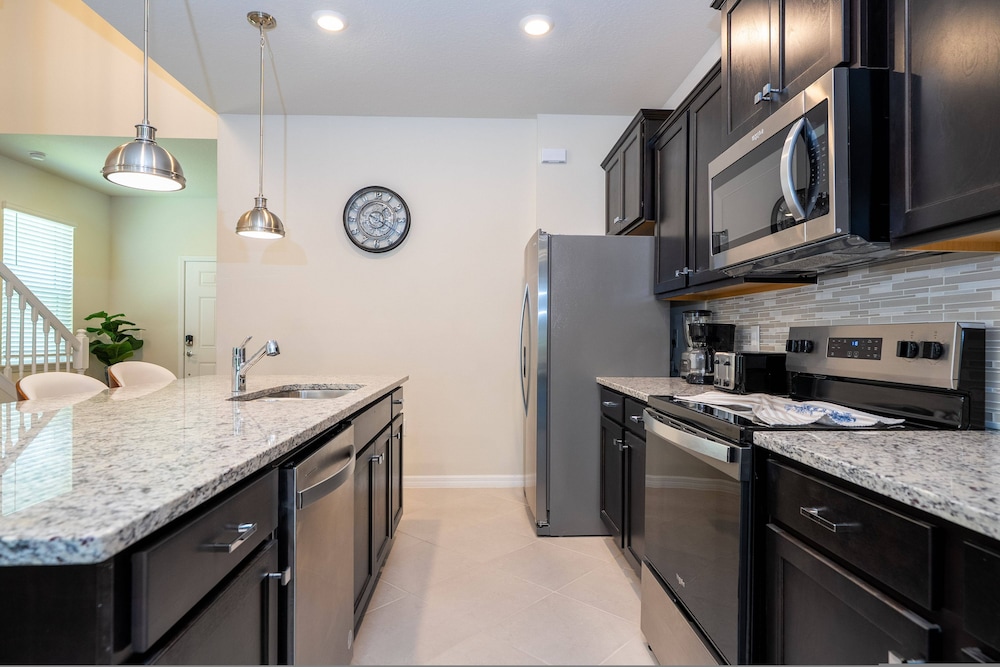 Windsor Cay 7BR Water Park Free