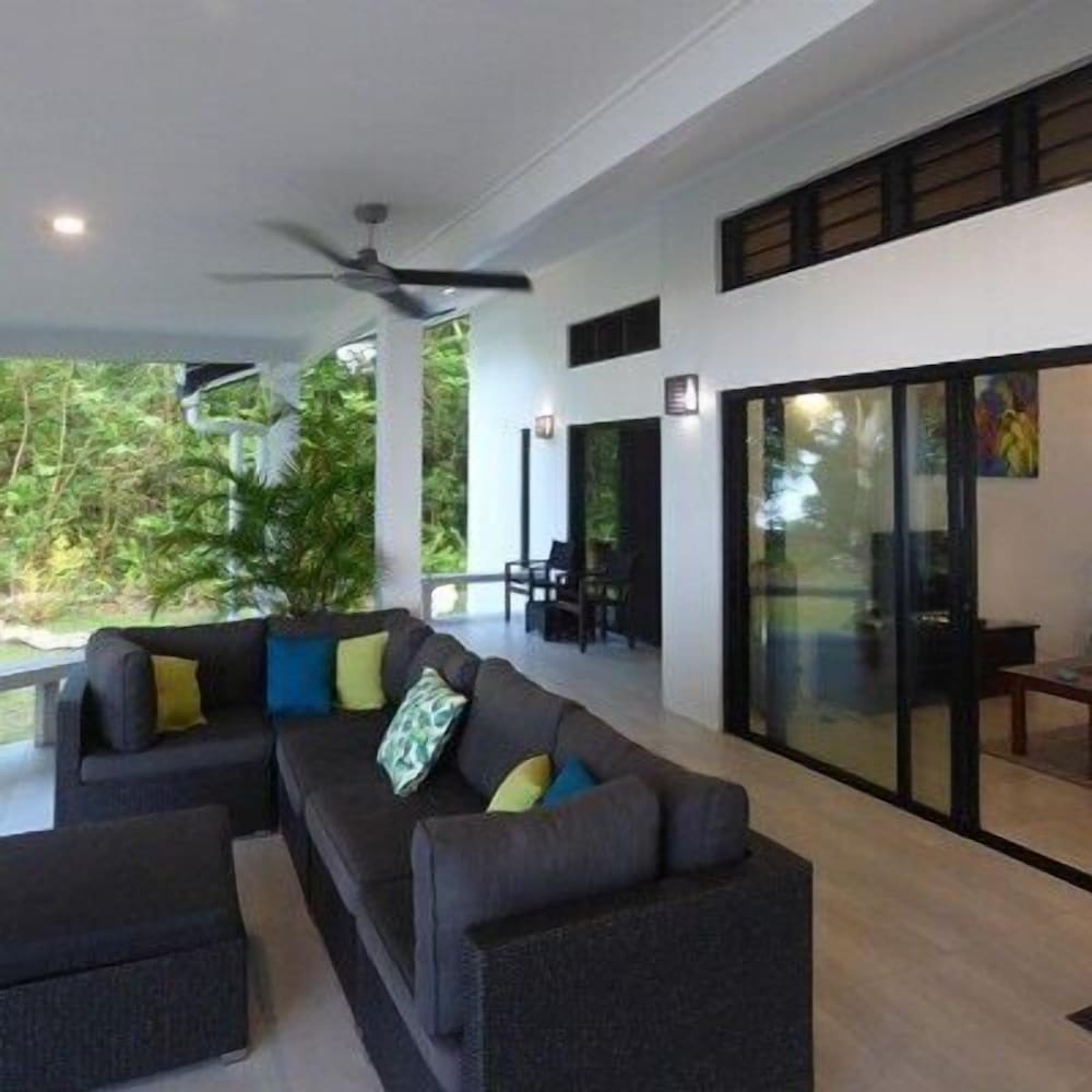 Mahimahi Villas
