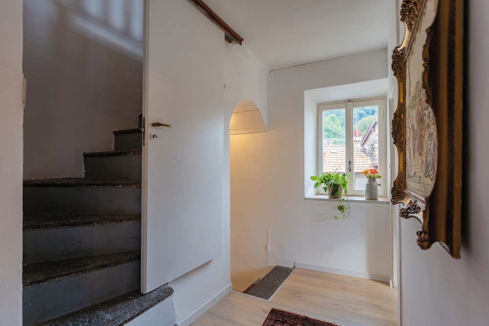 Villetta Panebianco Home in Castagna 11 by Rent all Como