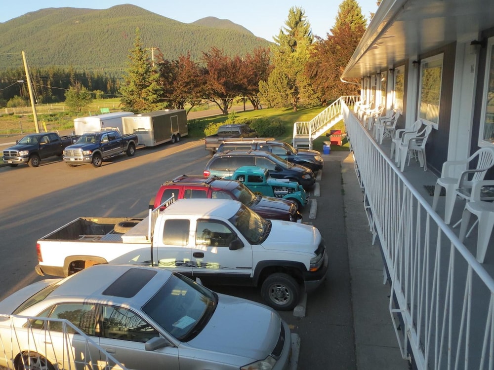 Round-Up Motel
