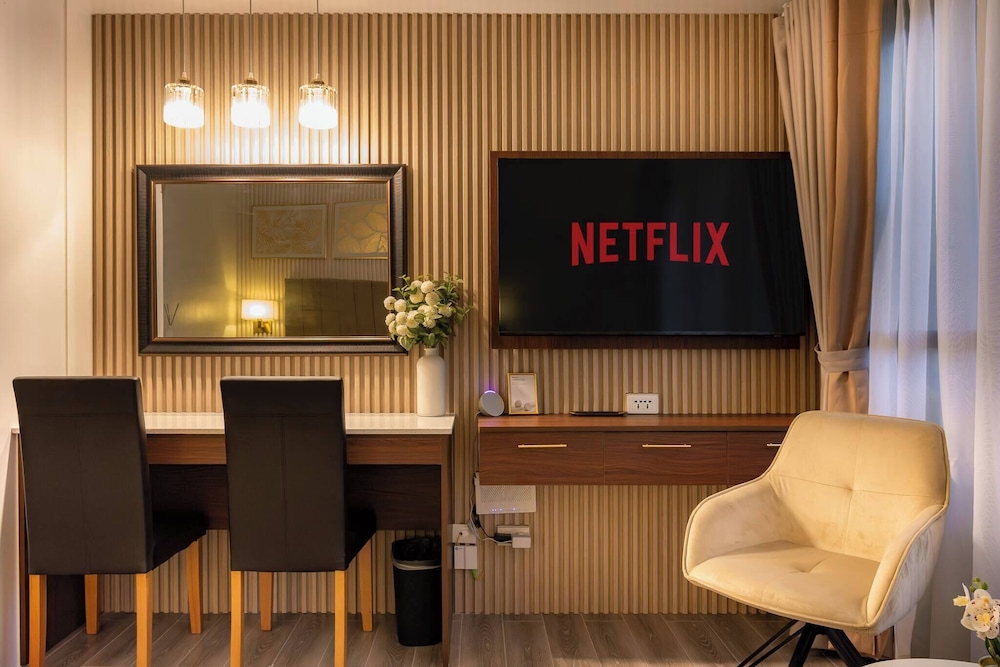Elegant Studio, Close to the Airport and big Malls