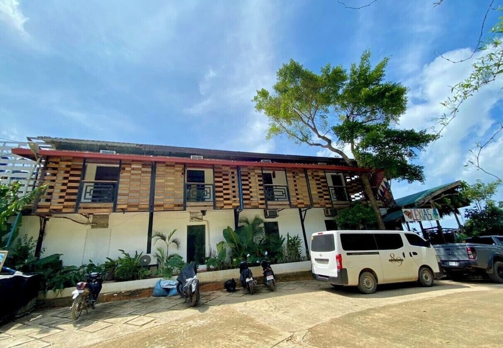 Lexias Hostel & Workspace by Hiverooms - main view