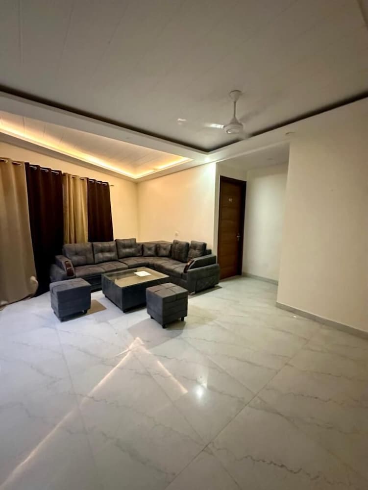 V Rooms