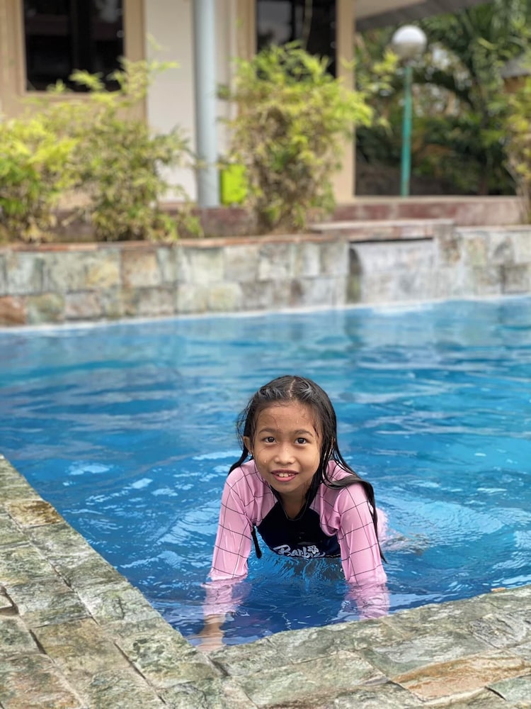 Jovillena Beach Resort Lobo Batangas, photo 10