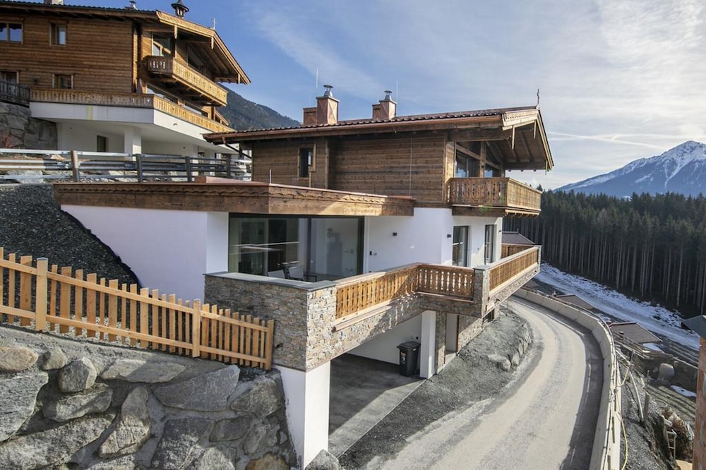 Chalet in Neukirchen Near Wildkogel Ski Arena