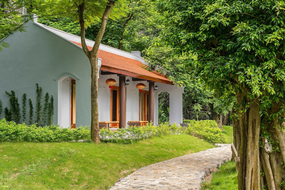 Hotel Mua Caves Ecolodge - Image 1