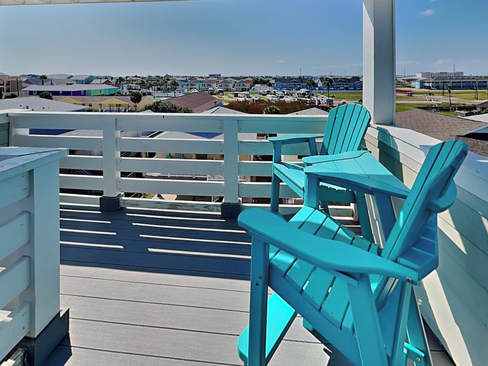 Port A's Flip Flops & Pop Tops by Silver Sands Vacation Rentals