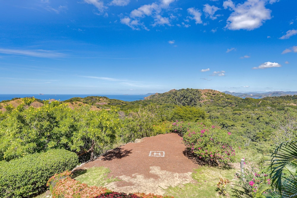 Luxury Home w/ Views & Infinity Pool: Near Beach!