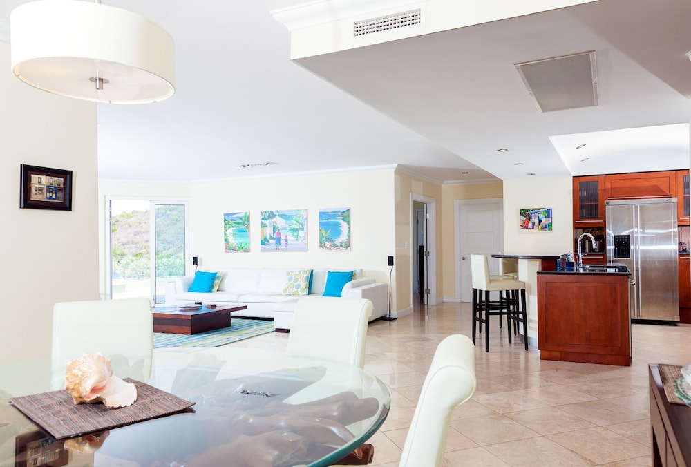 Oyster Bay Beach Resort - Photo 19