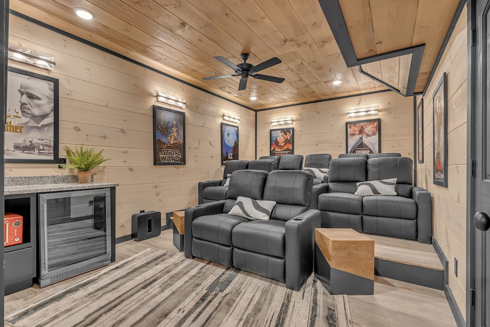 Pigeon Forge Large Cabins