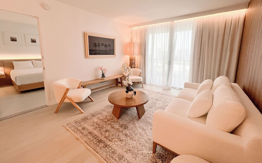 Luxury Ocean Views Apt 1208