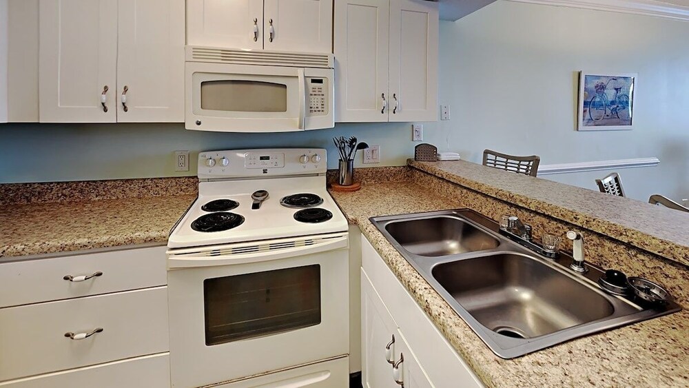 Sands Beach Club 515 2 Bedroom Condo