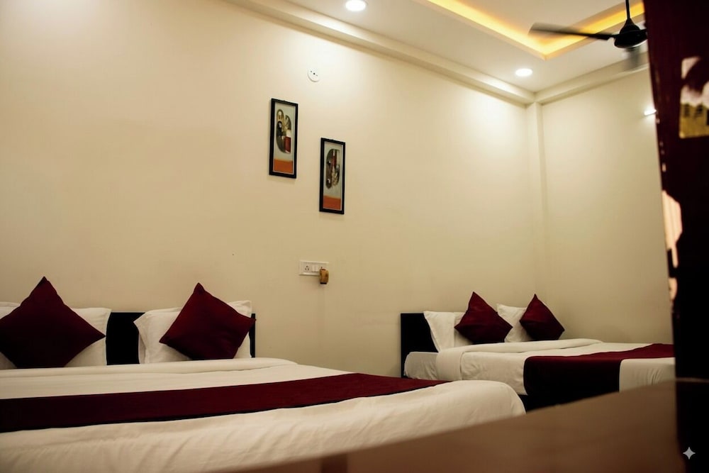 Hotel The Grand Avanti