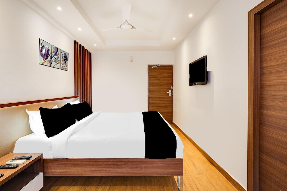 Super Townhouse Oak Kodambakkam