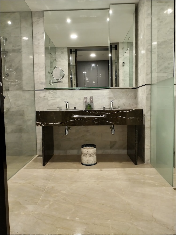 Victory suites
