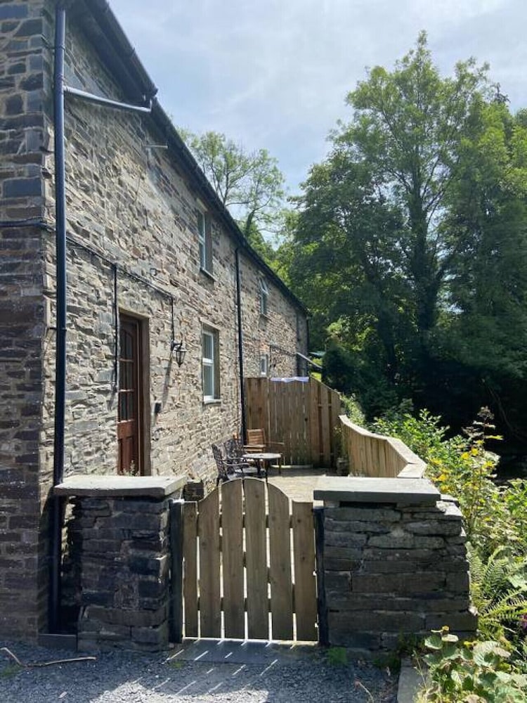 Country Cottage by the River view 2