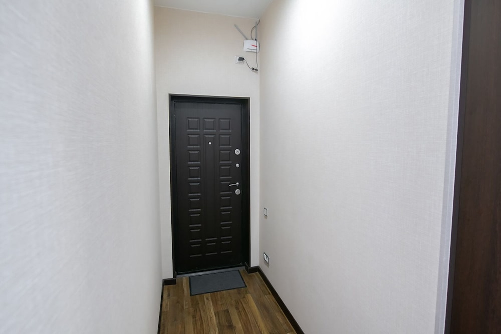 Apartment on Komarova 58-1b view 2