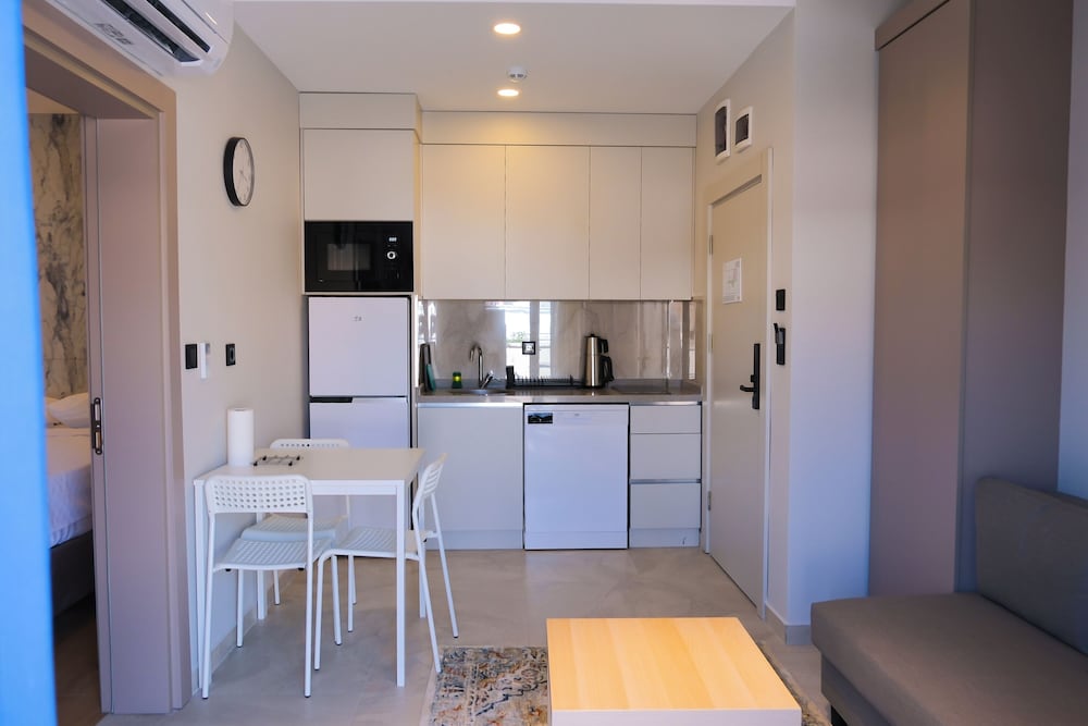 Solmare Suites
