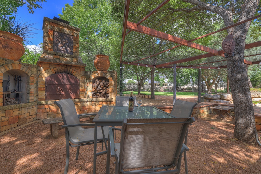 The Willows Casa Grande - Four Minutes to Downtown!