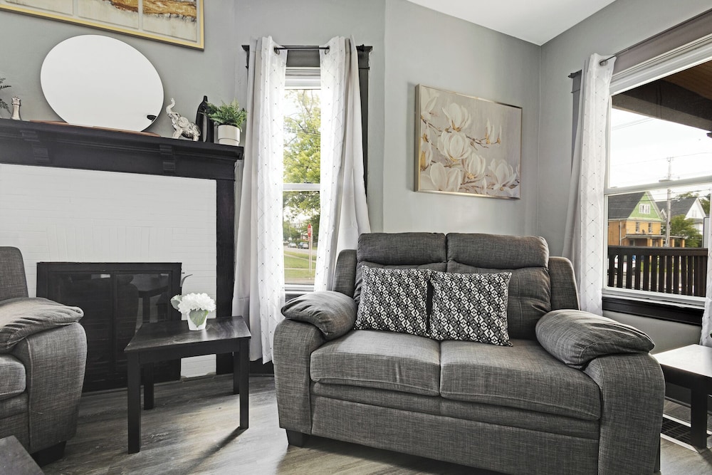 Comfortable 6Br 2Bath In The Heart Of Niagara Falls