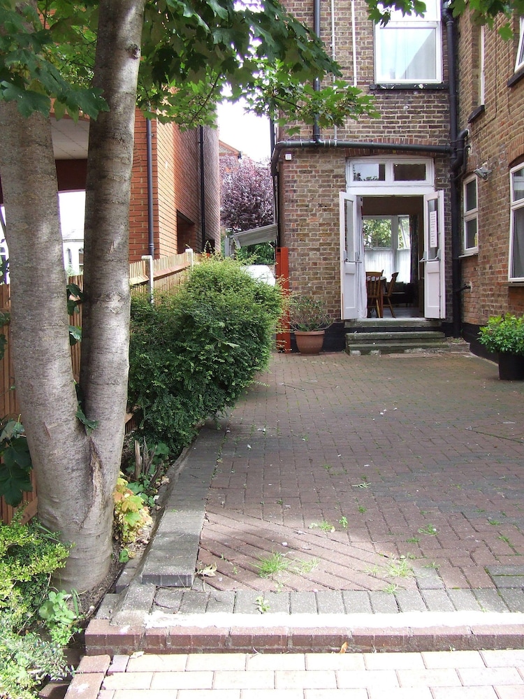 Alexandra Guest House