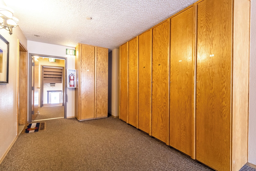 Cinnamon Ridge Building 1, #142