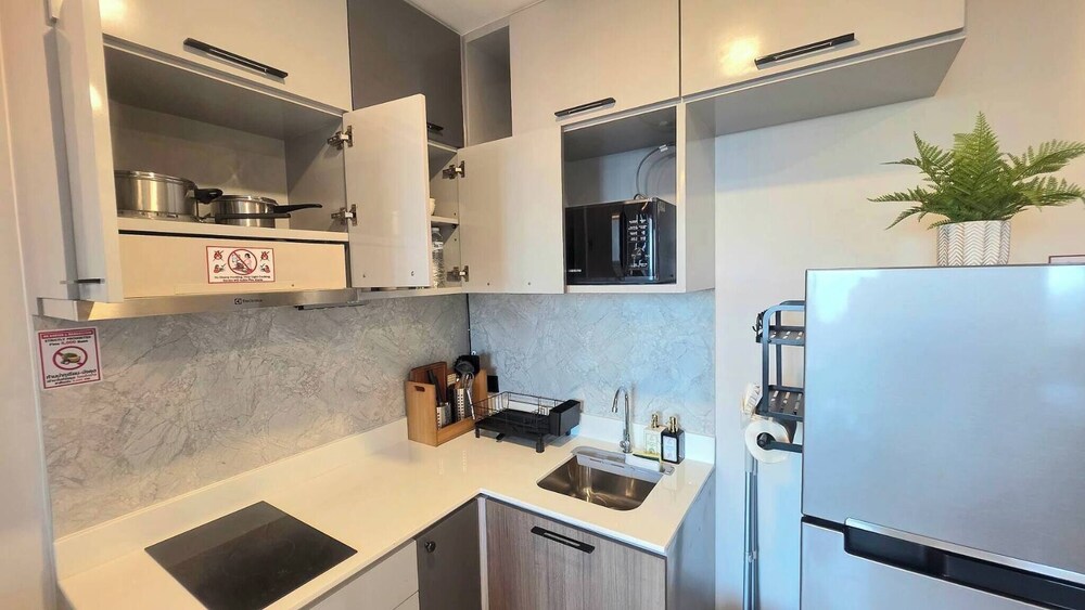 A303 - 1 Bdr Condo Partial Sea View, Ao Nang Beach